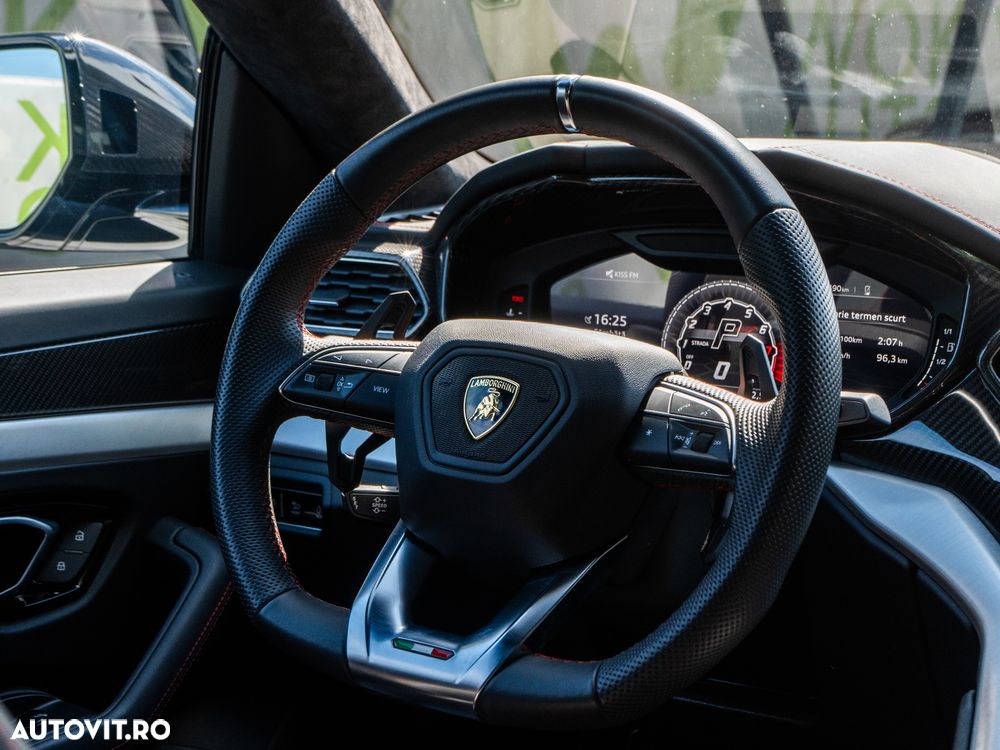 Lamborghini URUS - 25
