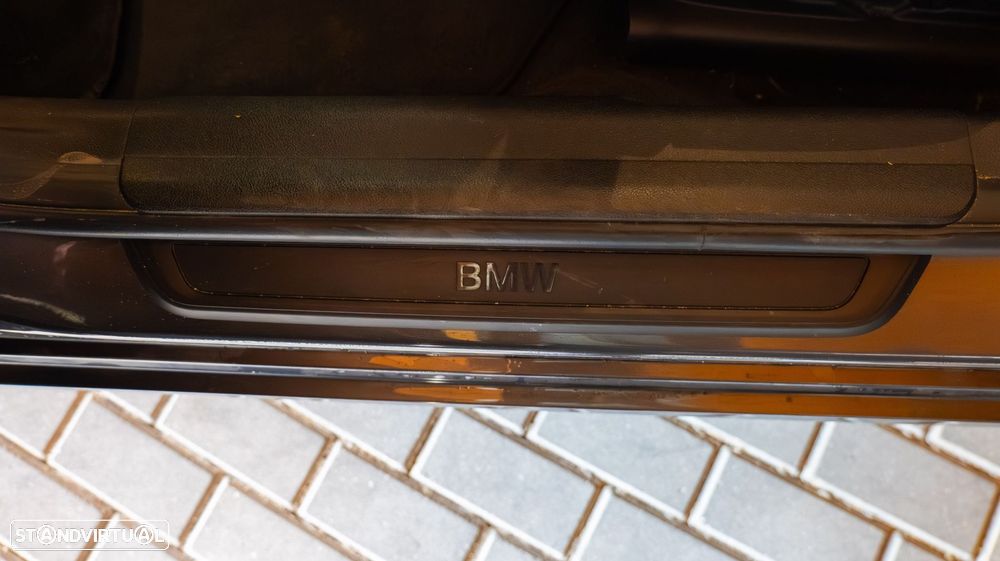 BMW 330 e Touring Corporate Edition Auto - 14