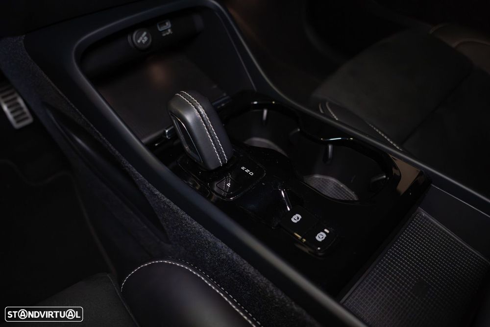 Volvo XC 40 1.5 T4 PHEV R-Design - 25