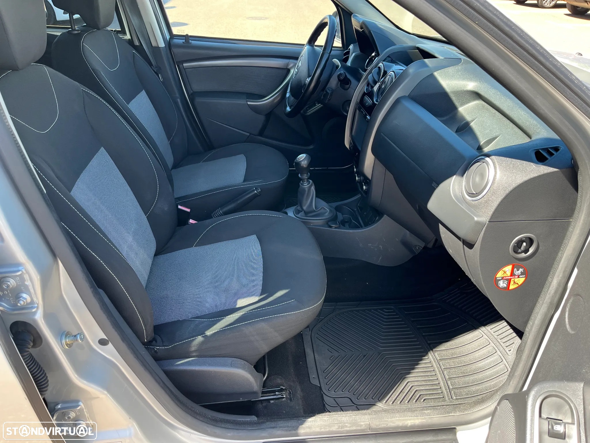 Dacia Duster 1.5 dCi Prestige - 17
