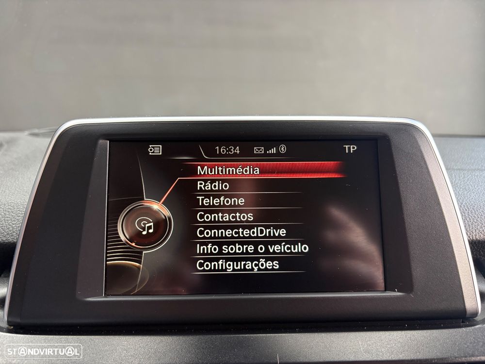 BMW 218 Active Tourer d Line Sport - 45