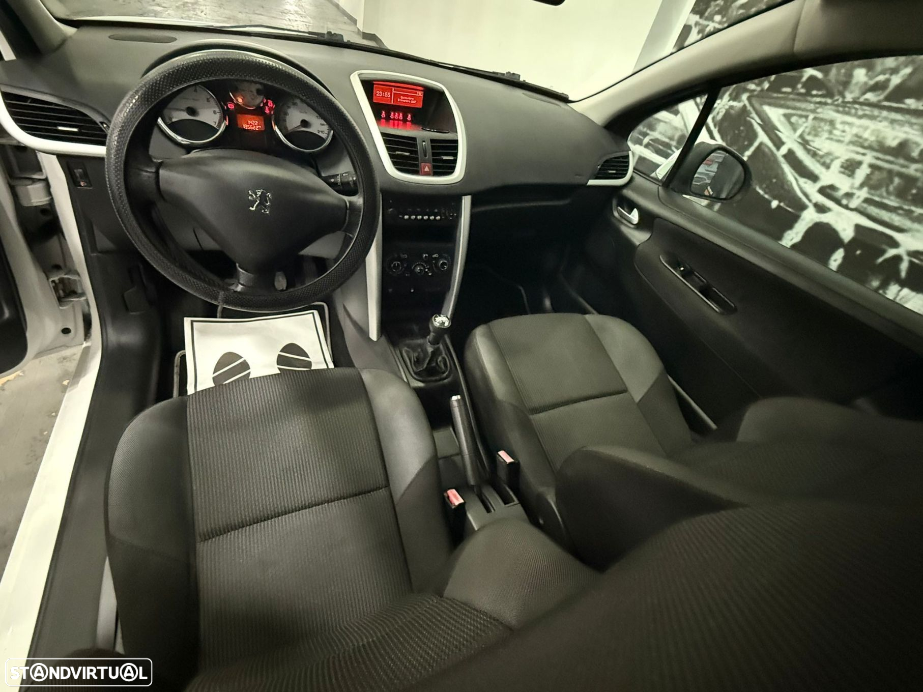 Peugeot 207 1.4 16V Sportium - 11