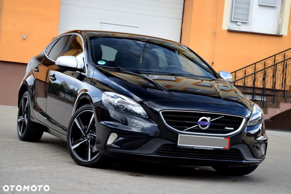 Volvo V40 D4 R Design - 1