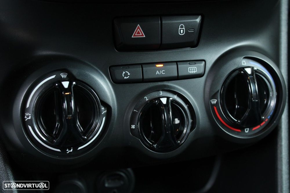 Peugeot 2008 1.2 PureTech Allure - 21