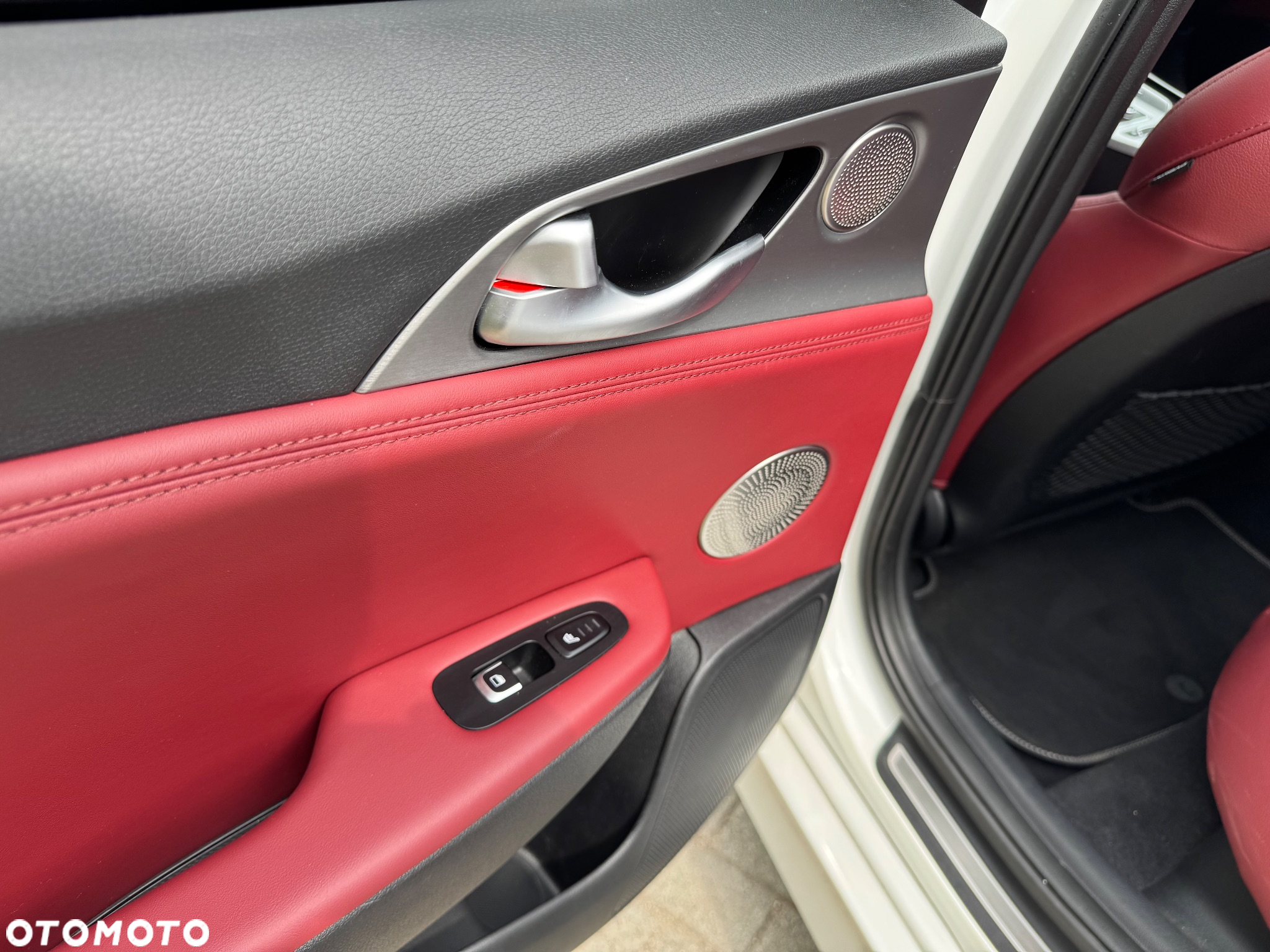 Kia Stinger 2.0 T-GDI GT Line - 26