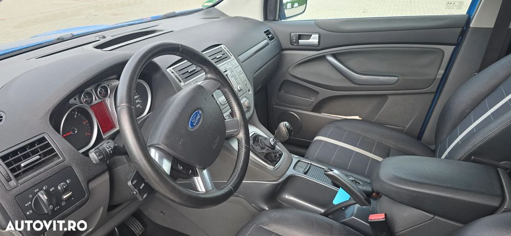 Ford Kuga 2.0 TDCi 4x4 Titanium - 16