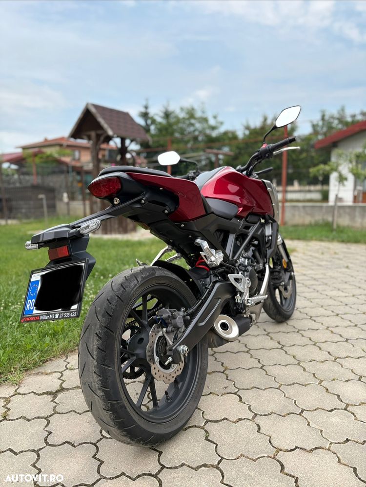 Honda CB 125R - 11