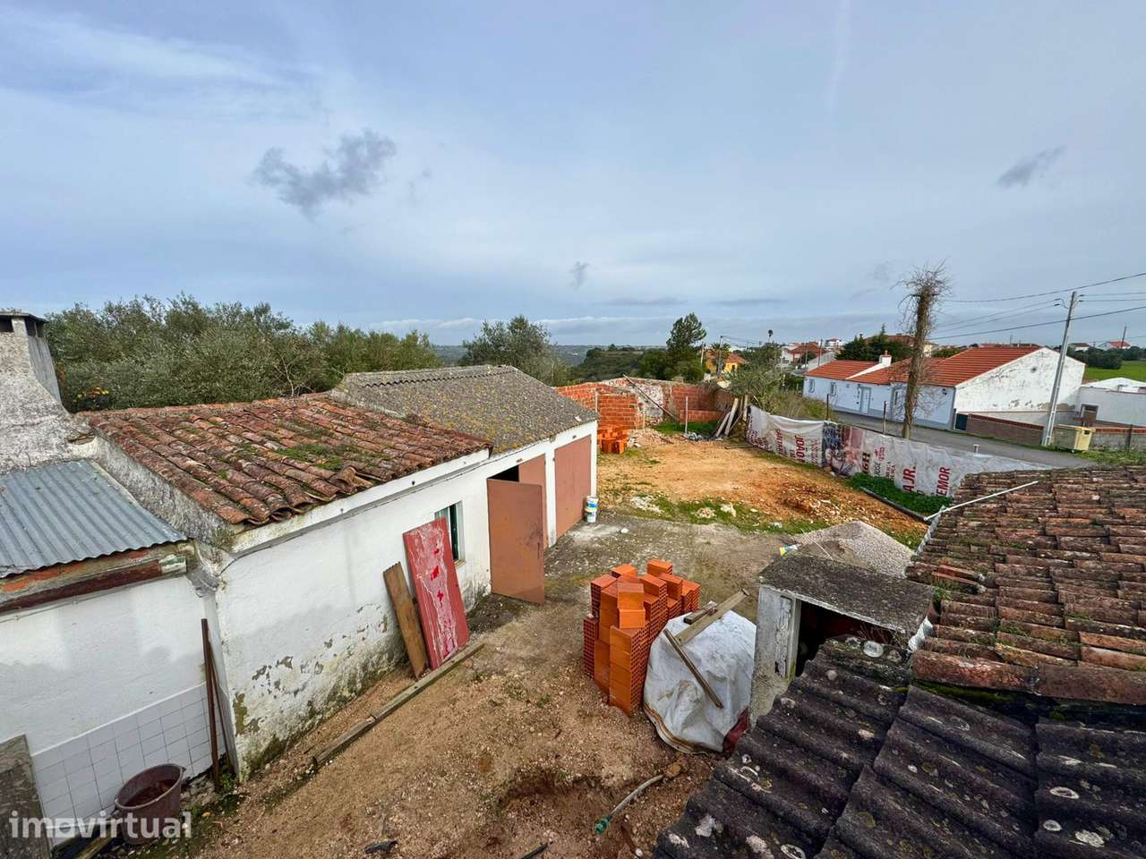 Conjunto de 2 Moradias com 181m2 - Grande imagem: 4/28