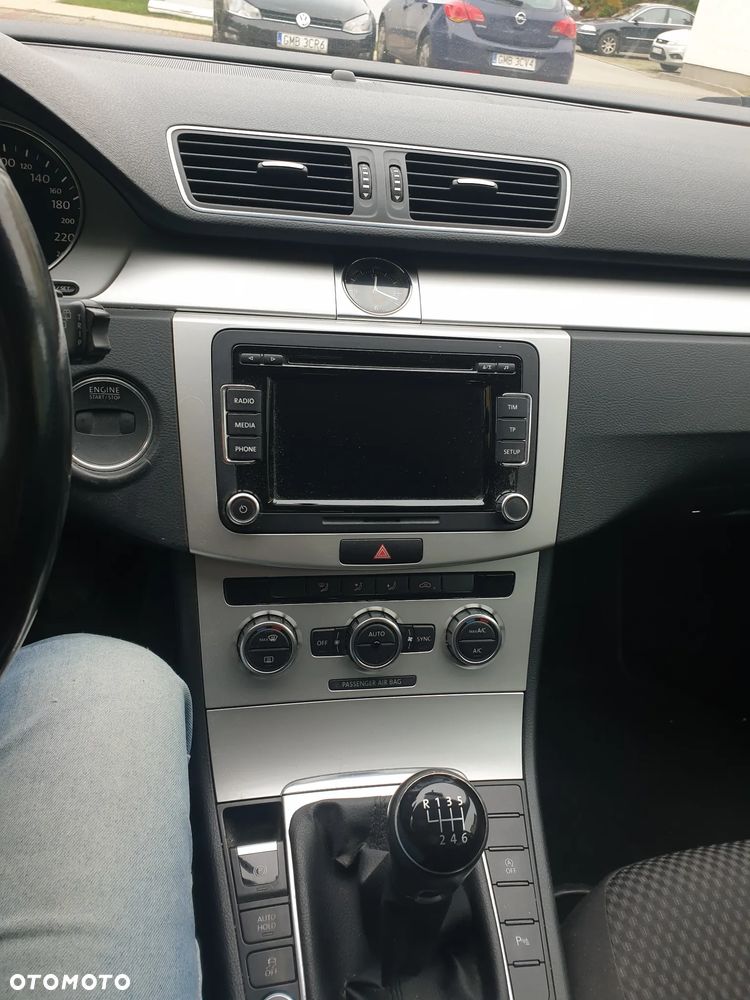 Volkswagen Passat - 5