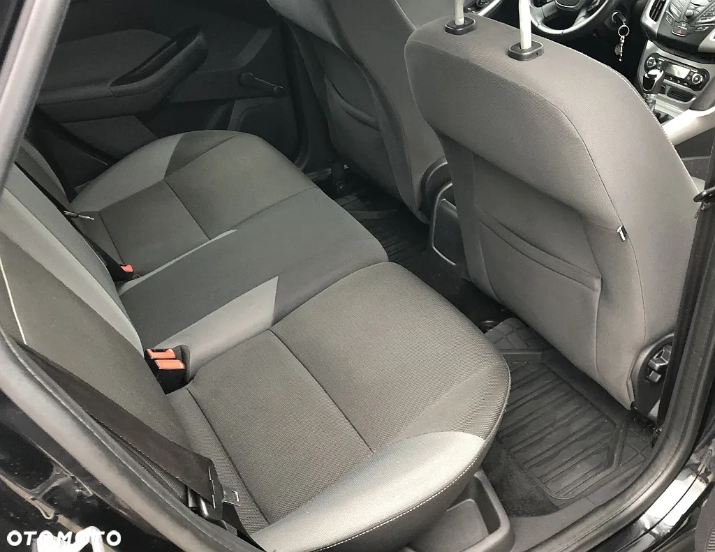 Ford Focus 1.6 Trend - 10