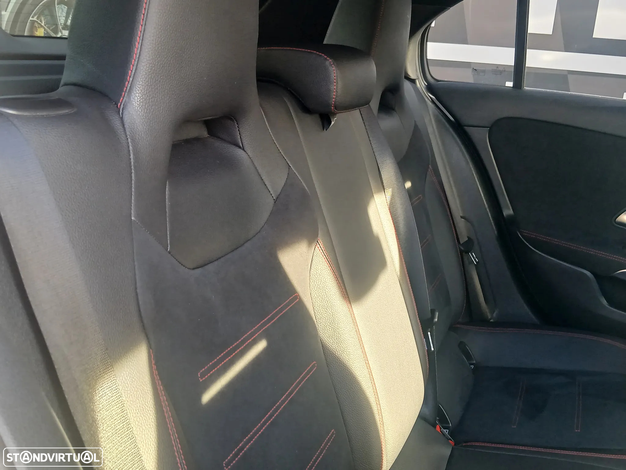 Mercedes-Benz A 180 d 7G-DCT AMG Line - 22