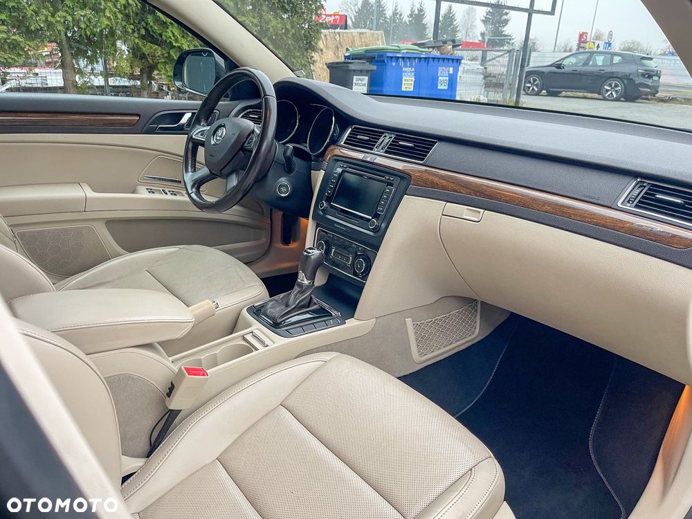 Skoda Superb 2.0 TSI L&K DSG - 9