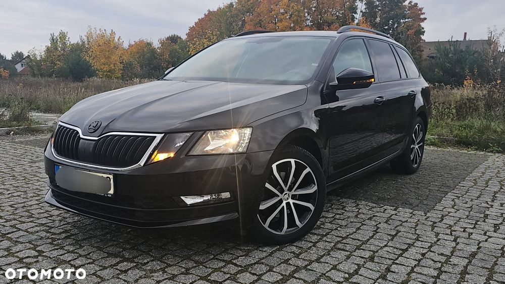 Skoda Octavia Combi 2.0 TDI DSG Edition - 3
