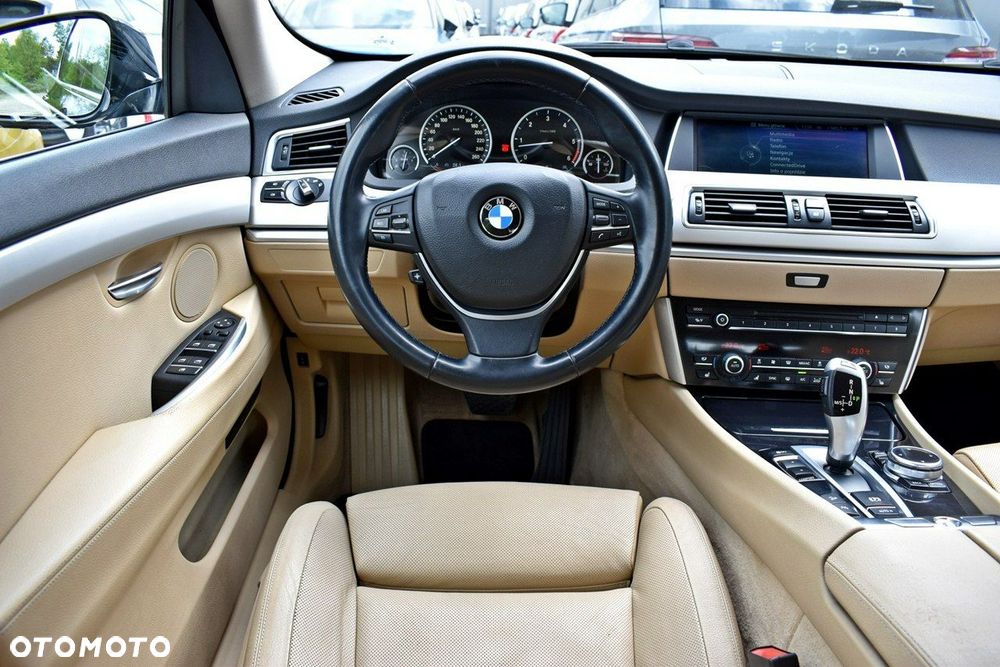 BMW 5GT 530d xDrive - 15