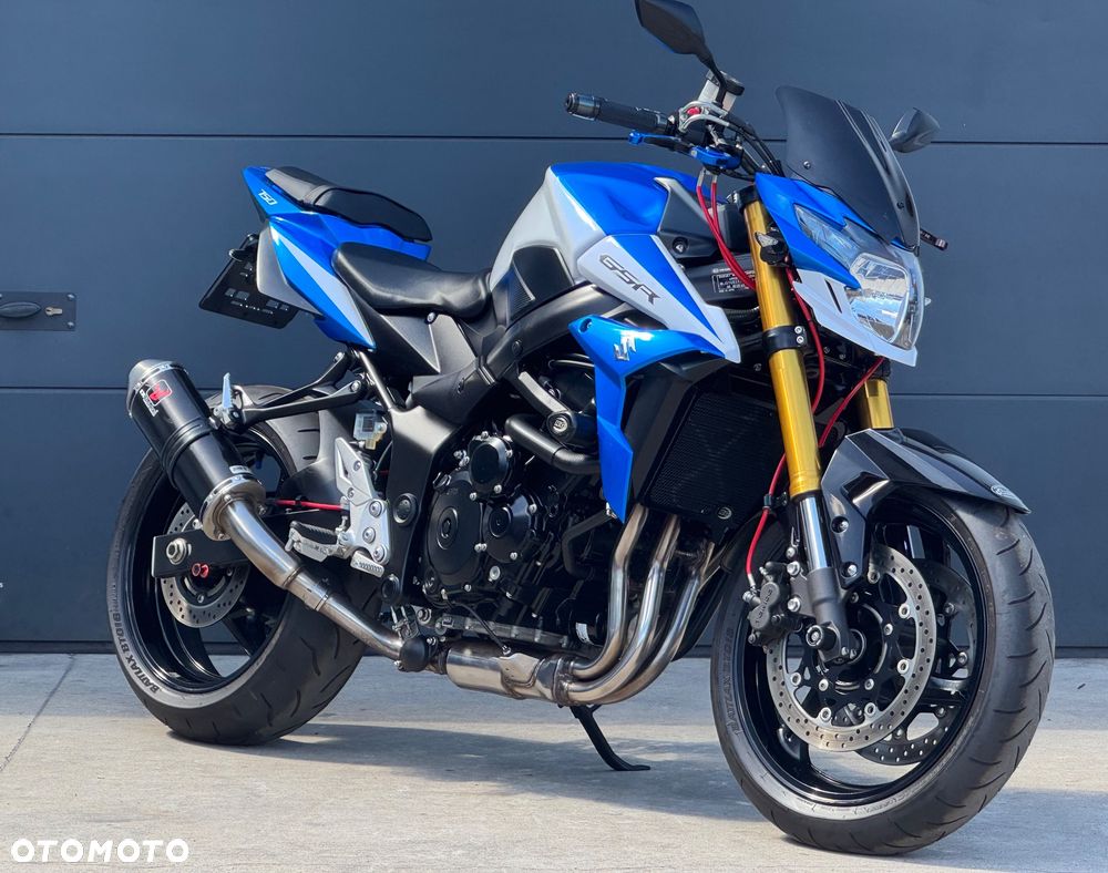 Suzuki GSR - 1