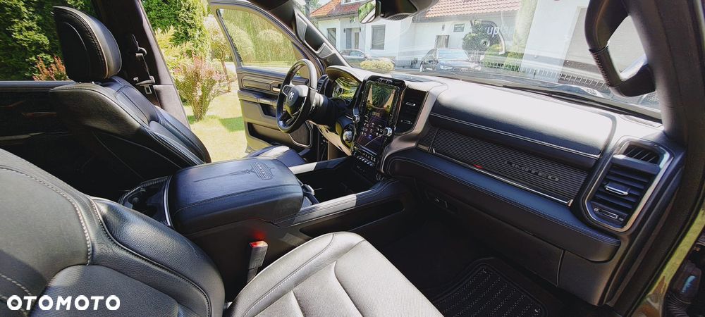 Dodge RAM 5.7 4x4 - 19