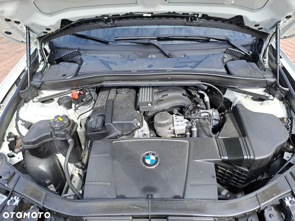 BMW X1 sDrive18i xLine - 12