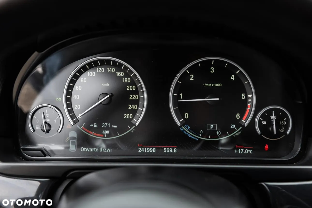BMW Seria 5 518d - 19