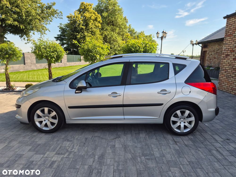 Peugeot 207 - 11