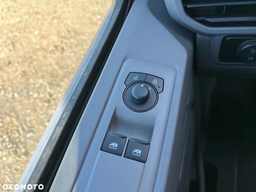 Volkswagen Transporter Furgon PLUS/6-cio osob./AUTOMAT (L2) 2.0 TDI 170KM, r.o. 3500 mm - 29