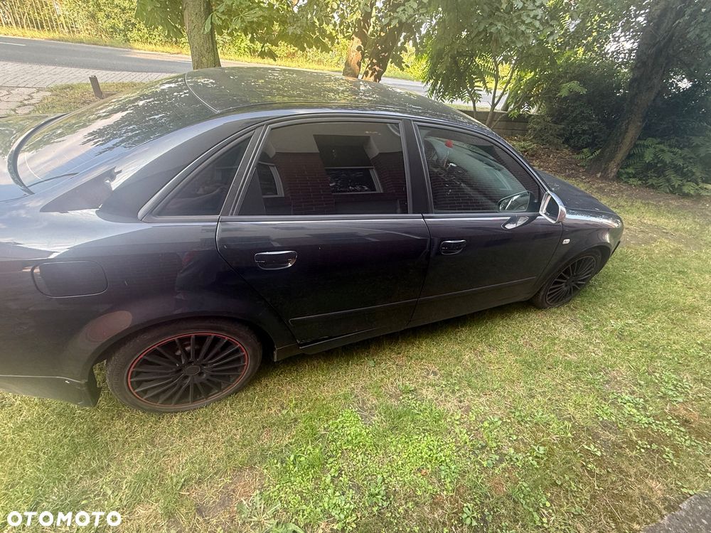 Audi A4 Limousine - 3