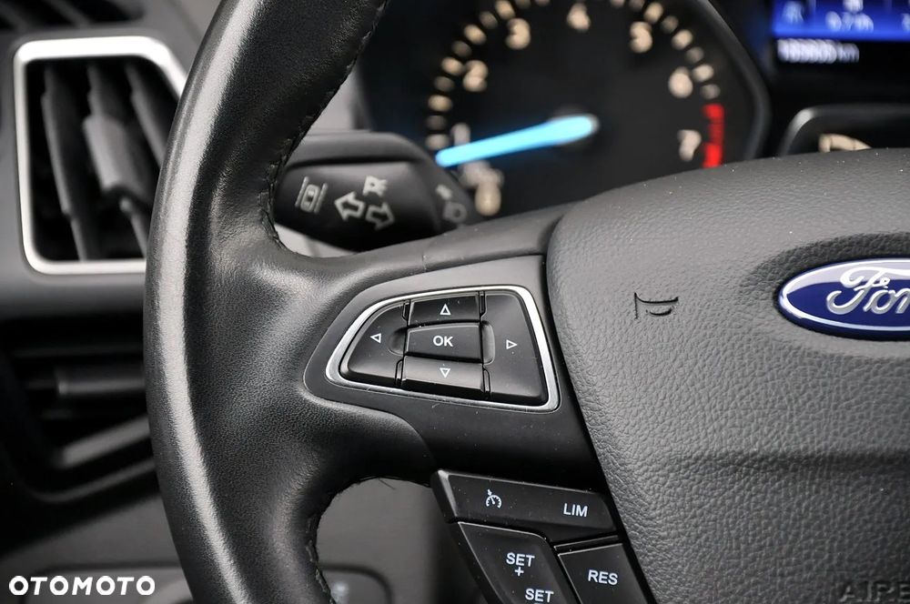 Ford Kuga 1.5 EcoBoost 2x4 Titanium - 13