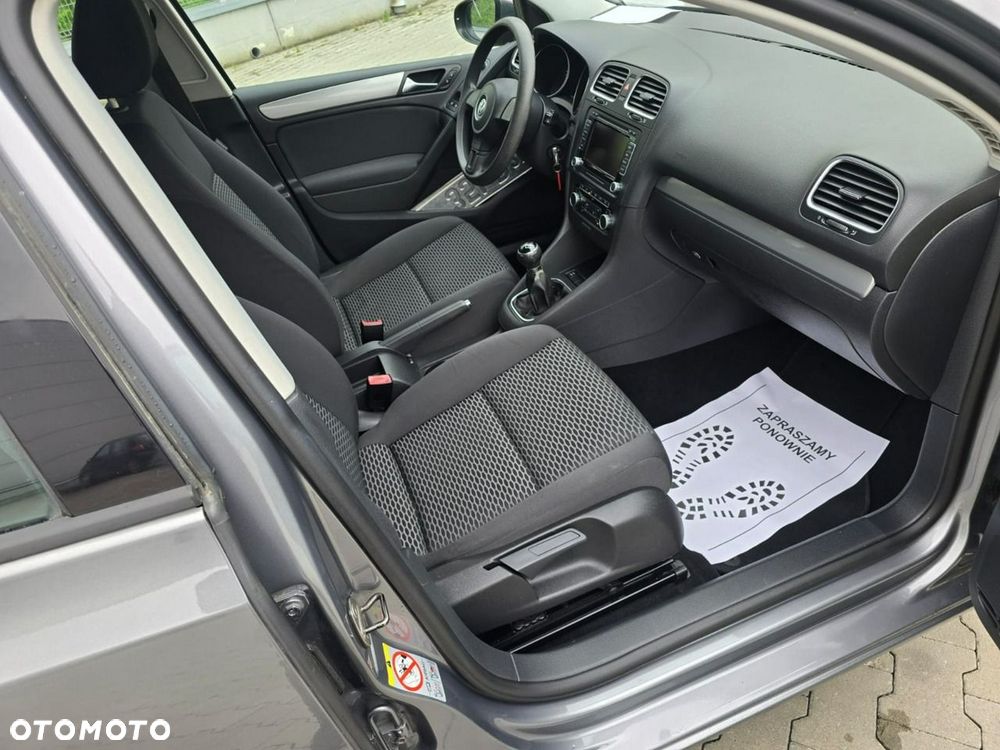 Volkswagen Golf - 28