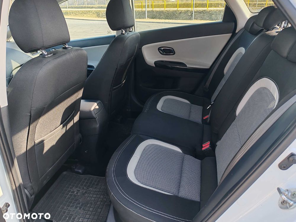 Kia Ceed - 7