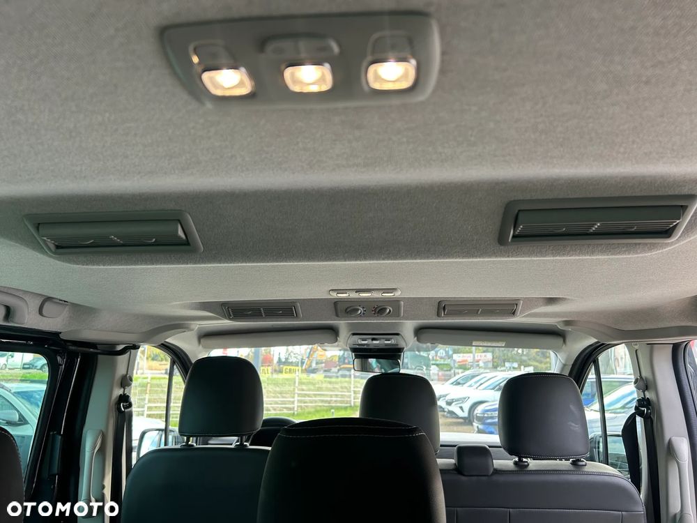 Renault Trafic 2.0 dCi - 17