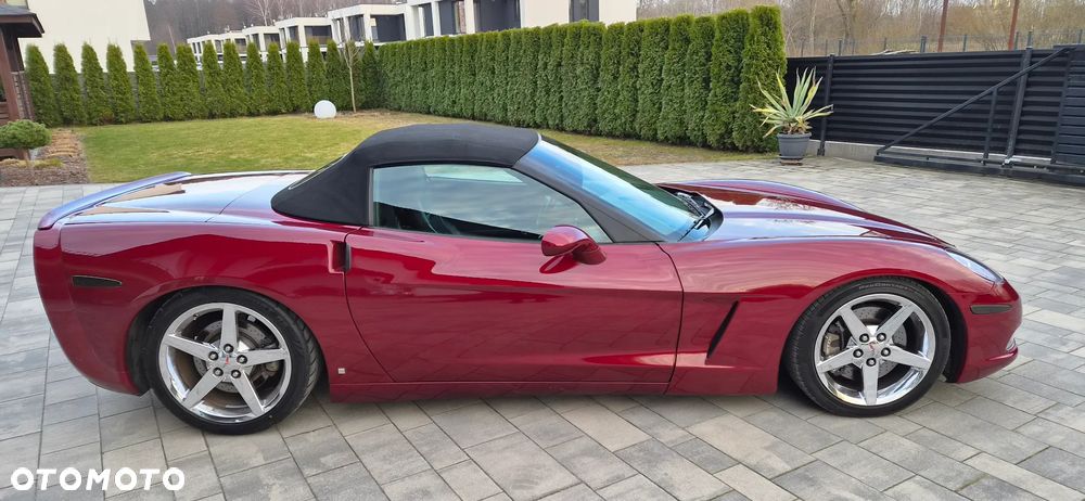 Chevrolet Corvette - 11