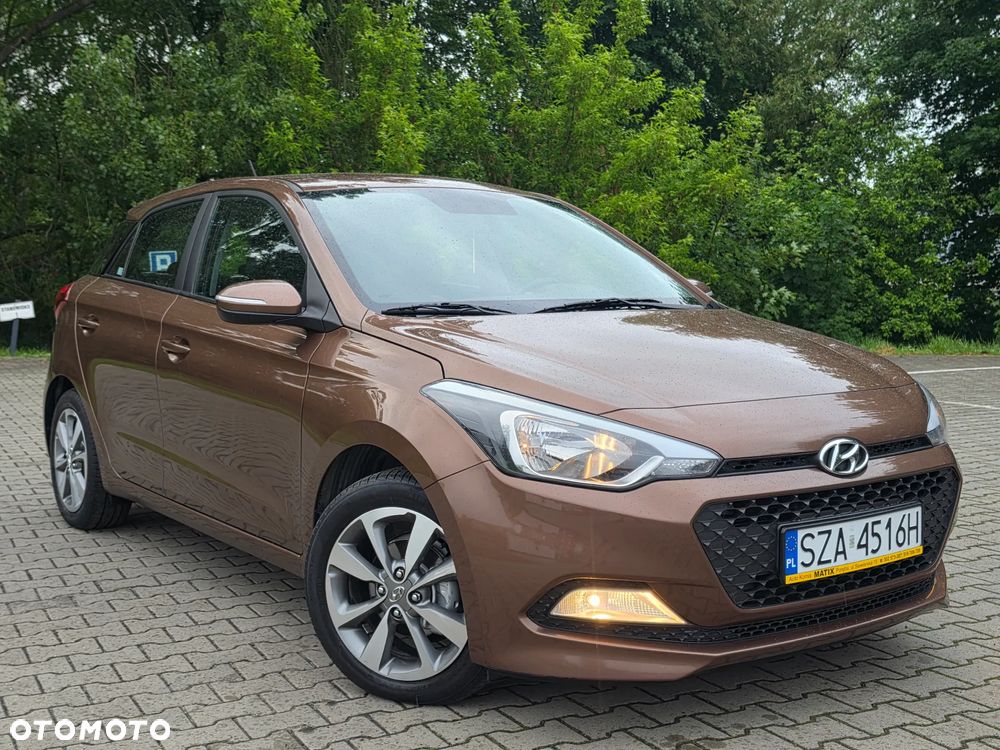 Hyundai i20 1.2 Fifa World Cup Edition - 2