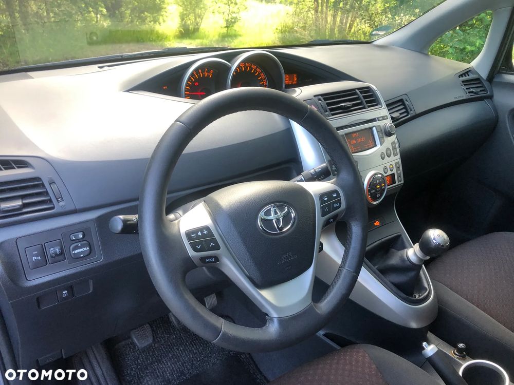 Toyota Verso 1.8 5-Sitzer Executive - 26