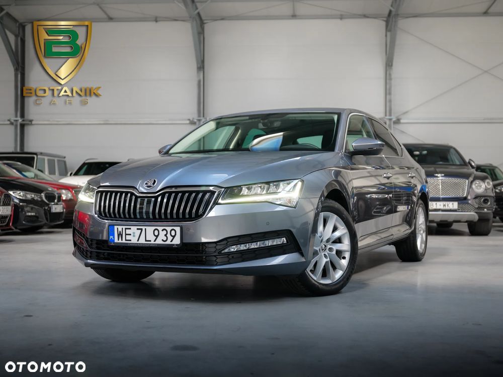 Skoda Superb 2.0 TDI SCR Ambition - 2