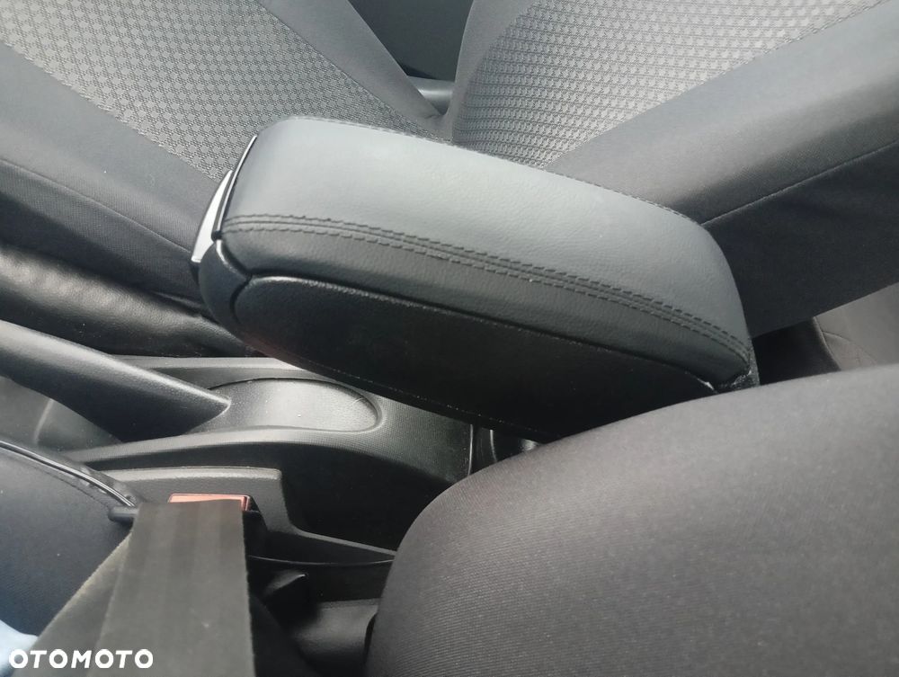 Seat Ibiza SC 1.4 16V Style - 26