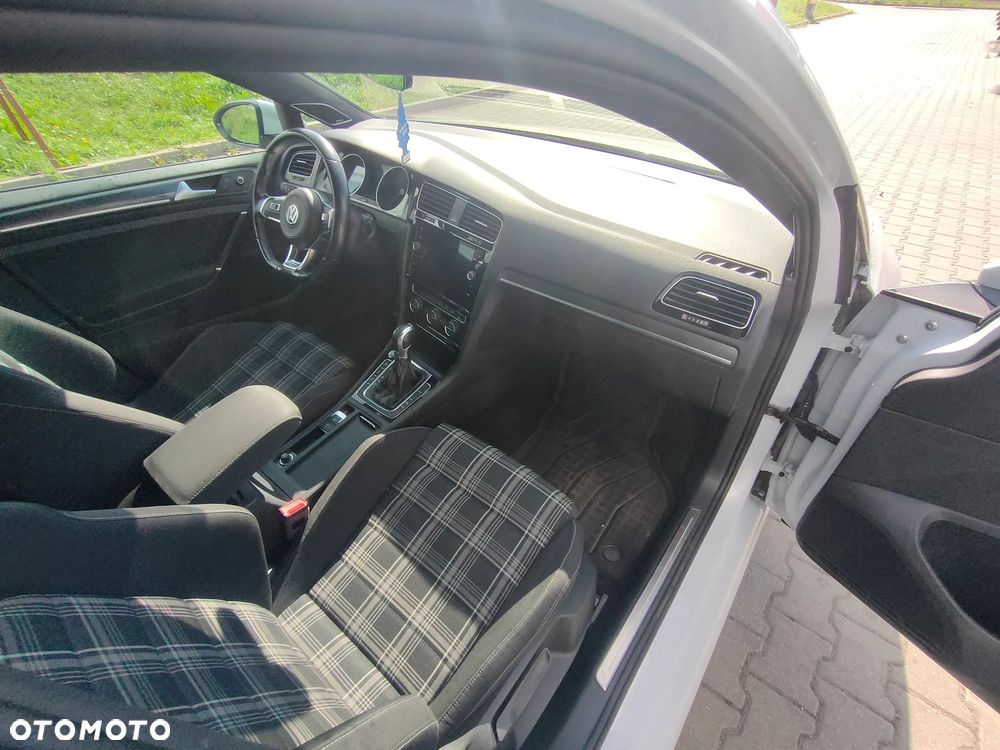 Volkswagen Golf 2.0 TDI BMT GTD DSG - 15