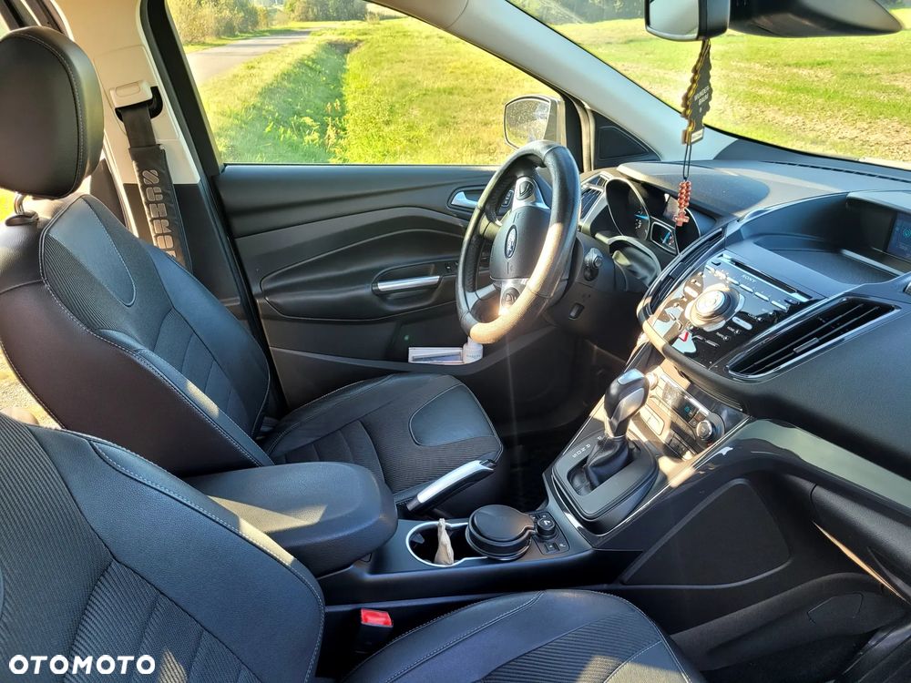 Ford Kuga 2.0 TDCi 4x4 Titanium - 12