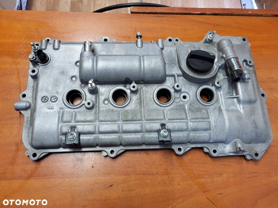POKRYWA ZAWORÓW TOYOTA PRIUS HYBRID 1.8 X2ZR-W22U - 2