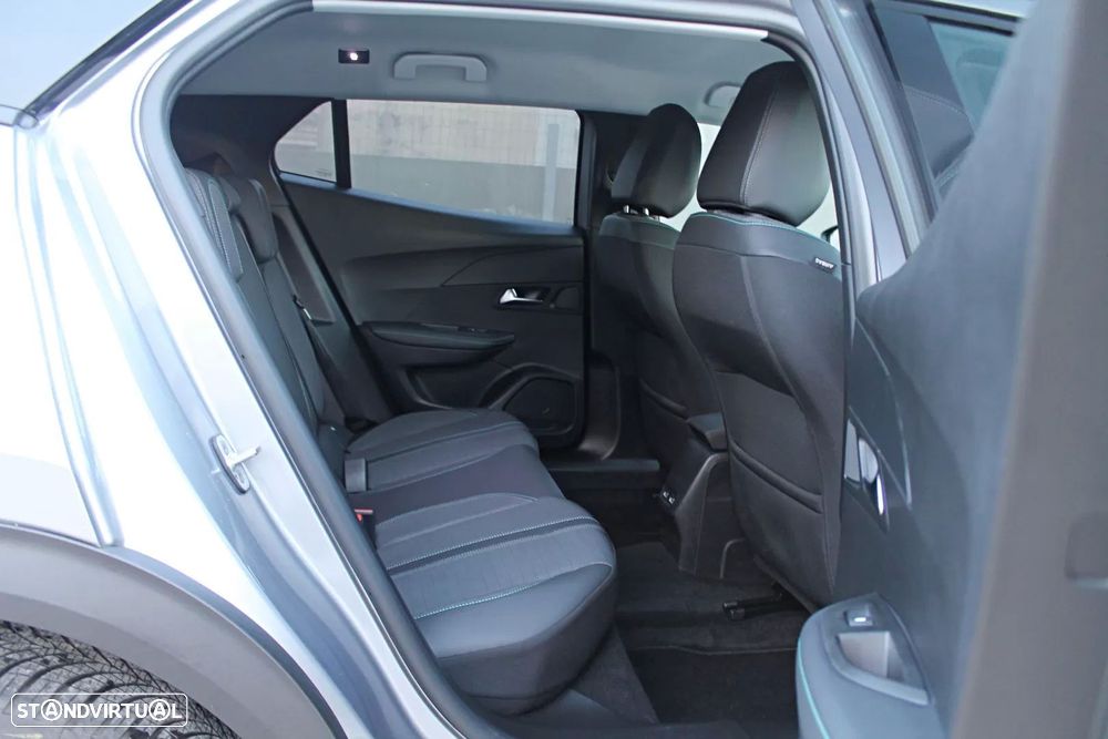 Peugeot 2008 1.5 BlueHDi Allure Pack - 17