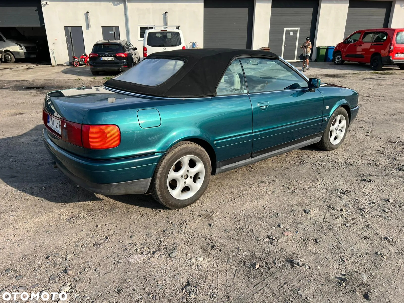 Audi 80 2.3 E - 10