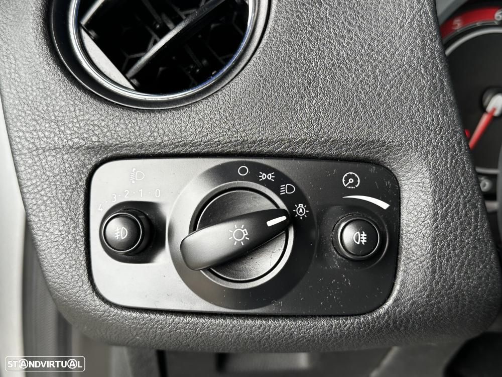 Ford Mondeo 2.0 TDCI Titanium X - 19