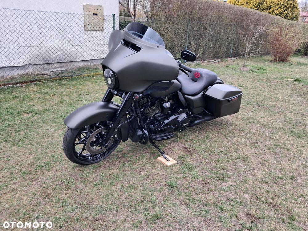 Harley-Davidson Touring Street Glide - 11