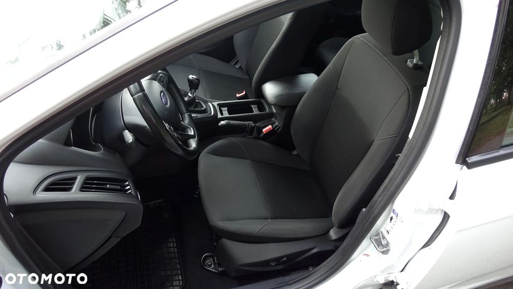 Ford Focus 1.5 TDCi ECOnetic 88g Start-Stopp-System Titanium - 6