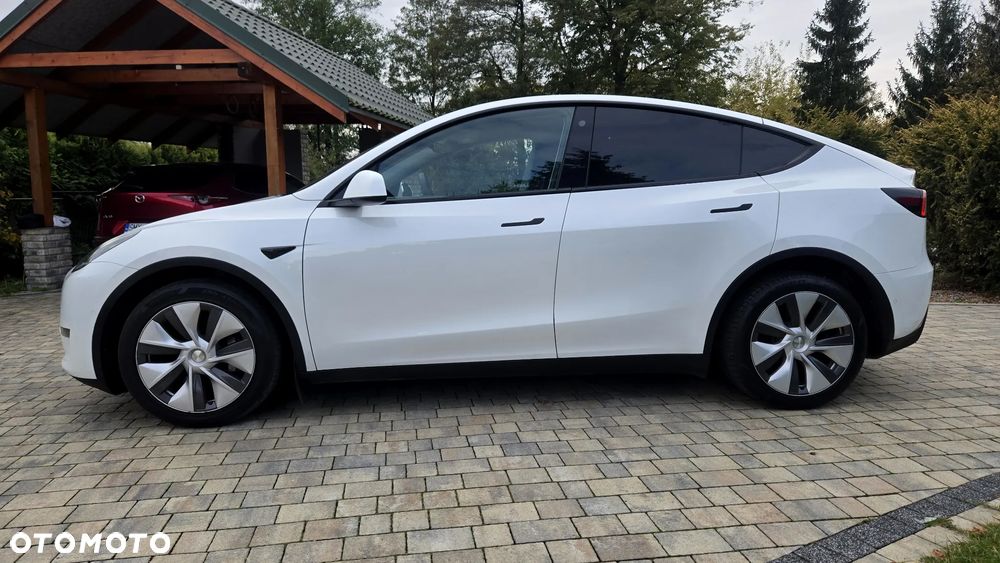 Tesla Model Y Long Range Dual Motor AWD - 22