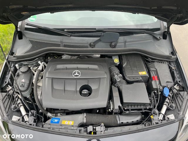 Mercedes-Benz Klasa B 180 d BlueEFFICIENCY Edition Style - 31