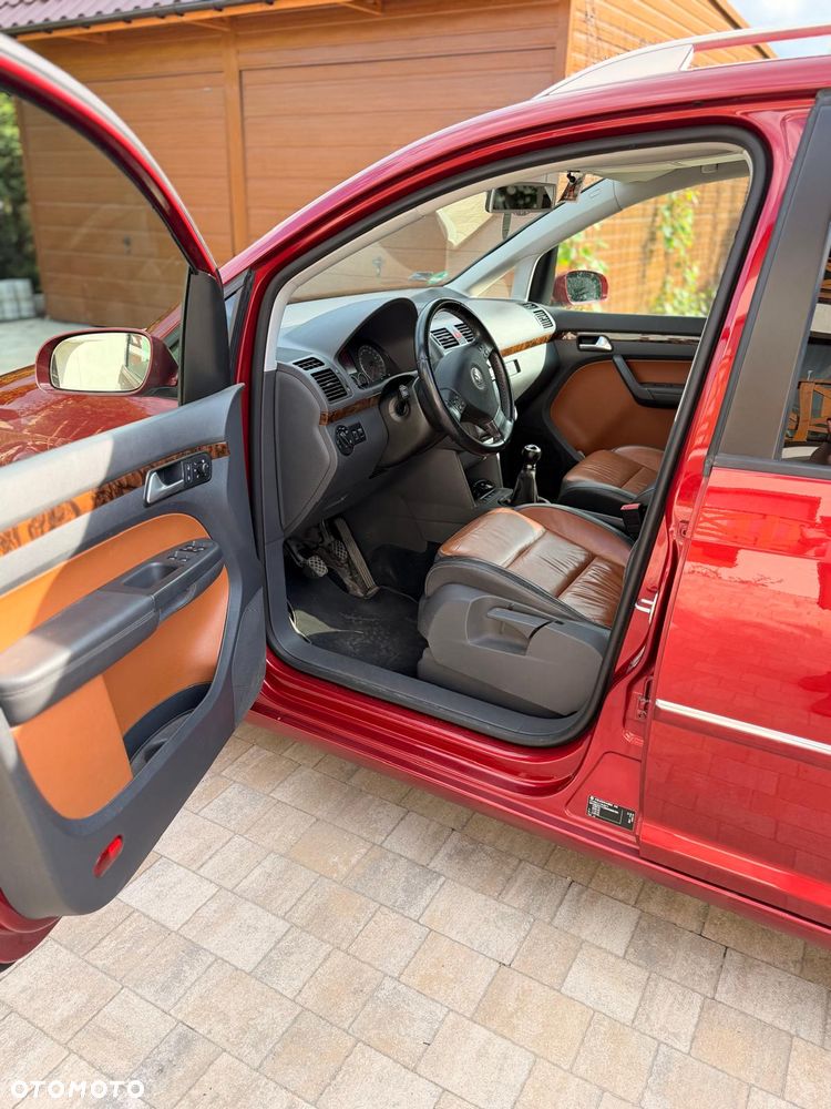 Volkswagen Touran 1.4 TSI Highline - 13