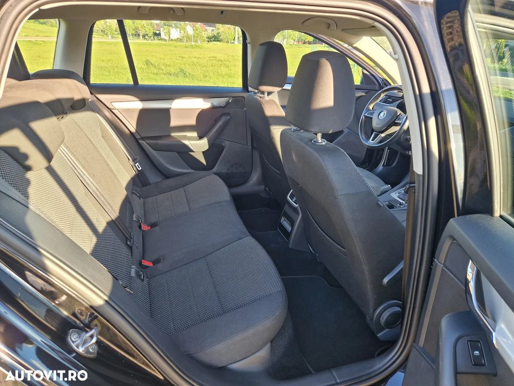 Skoda Octavia 2.0 TDI AMBITION DSG - 8