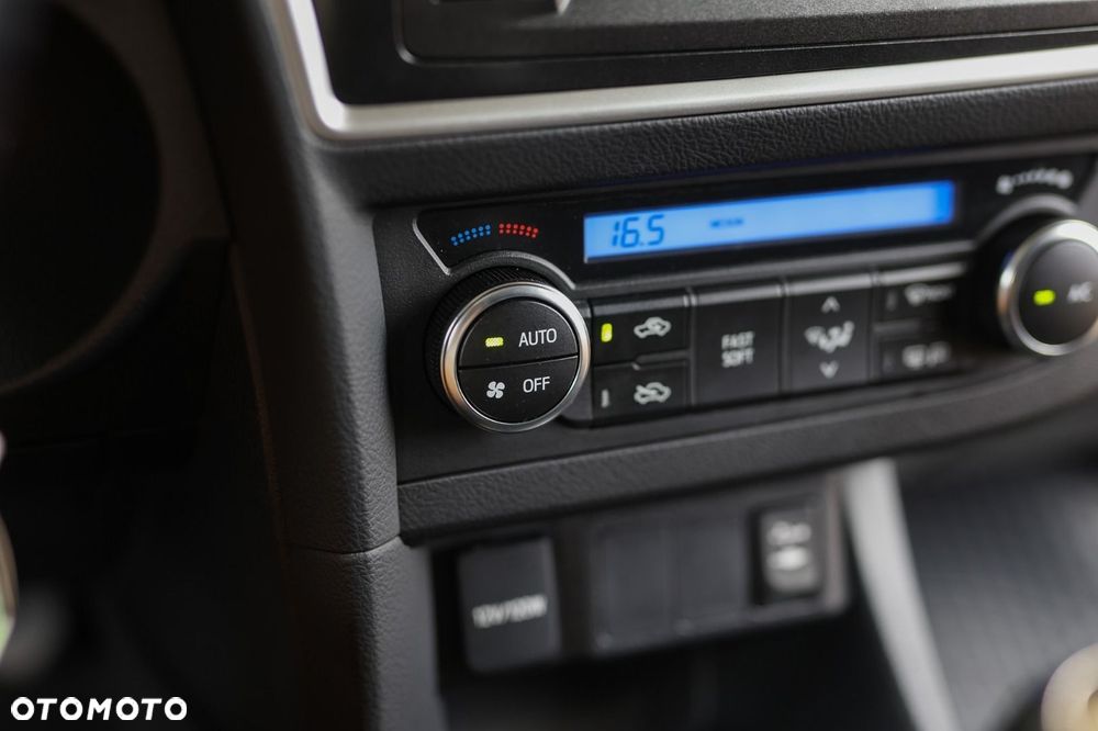 Toyota Auris - 32