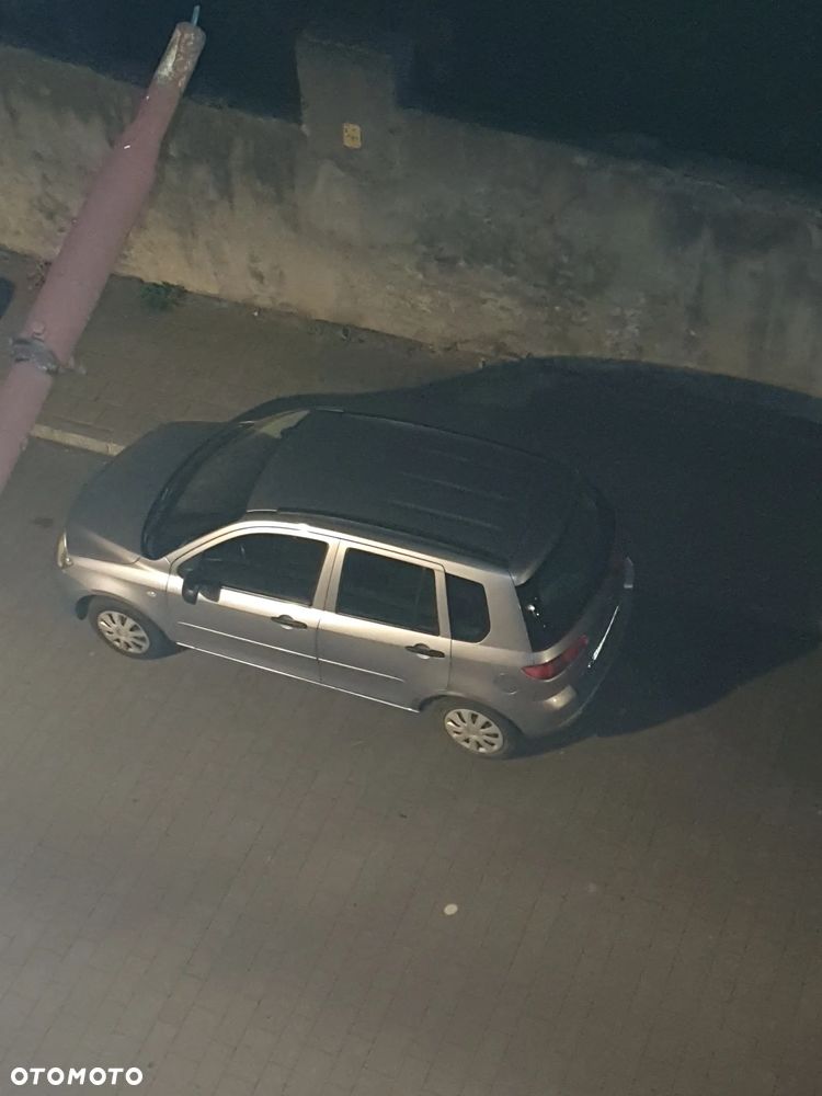 Mazda 2 - 15