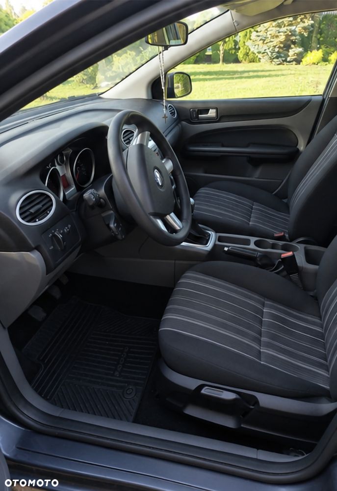 Ford Focus 1.6 Trend EU5 - 6