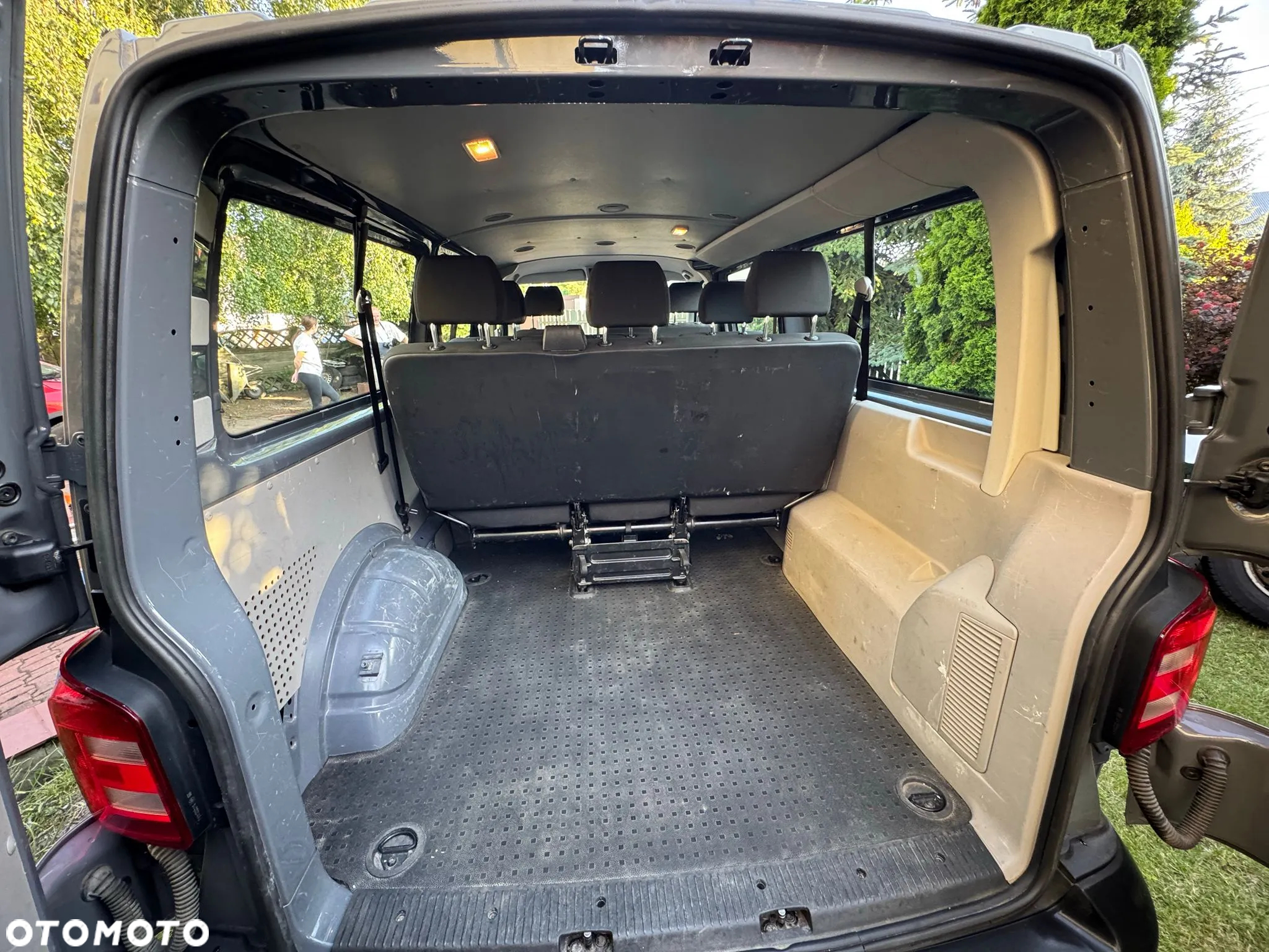 Volkswagen Caravelle 2.0 TDI L1 Comfortline - 6